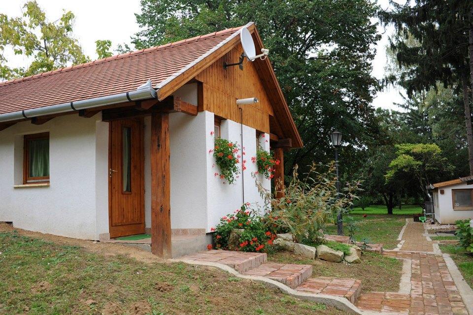 Bed and Breakfast Kastelyszallo Mateszalka Exterior foto